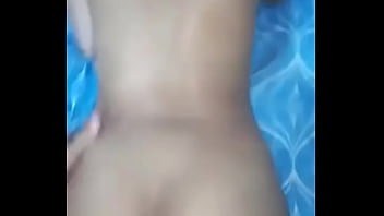Menggunduli Memek Adik Ipar Sampai Licin